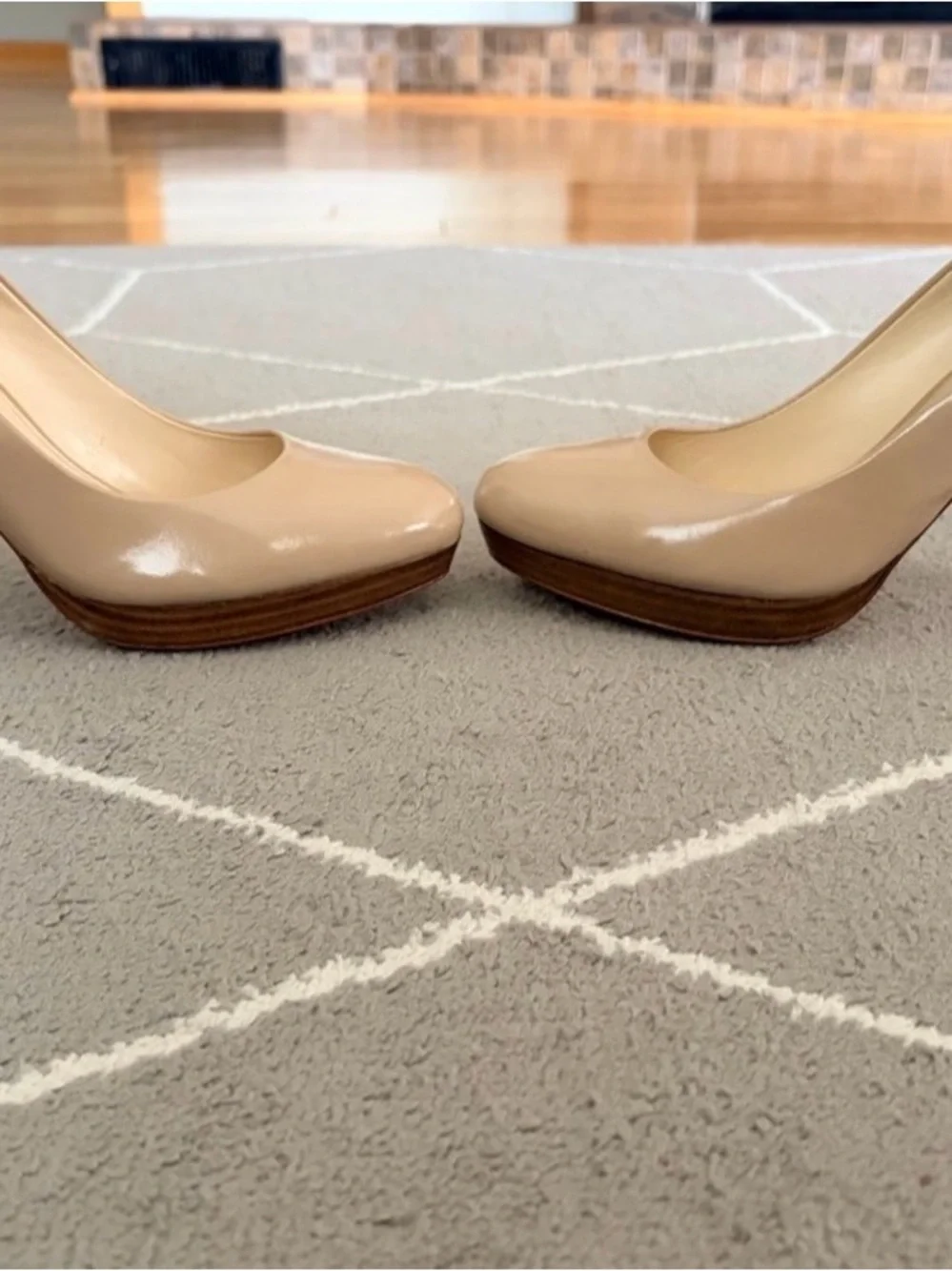 Coach Women's Beige Patent Leather Round-Toe Pumps